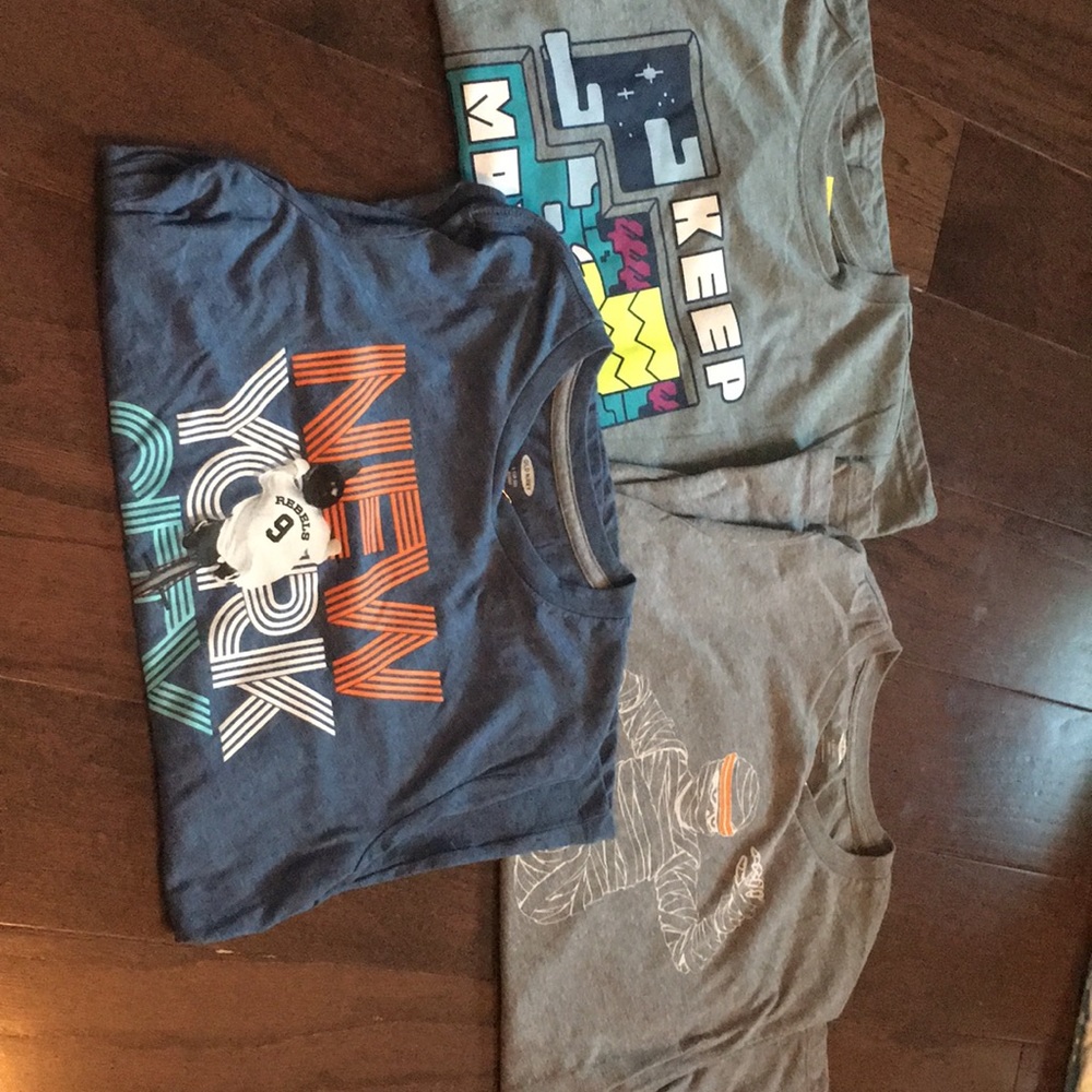 Old Navy boys long sleeve graphic shirts
